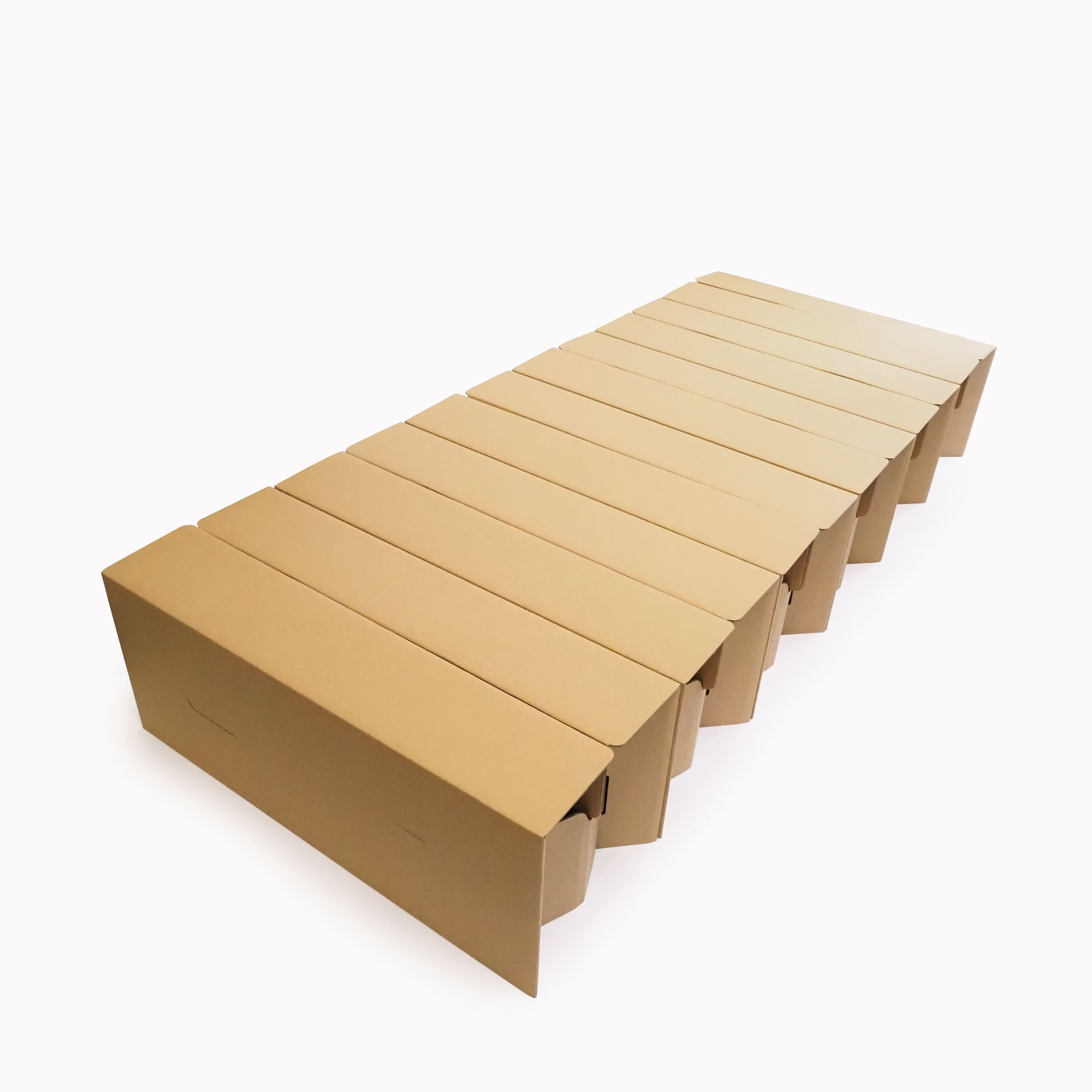 ダンボールベッドノビット