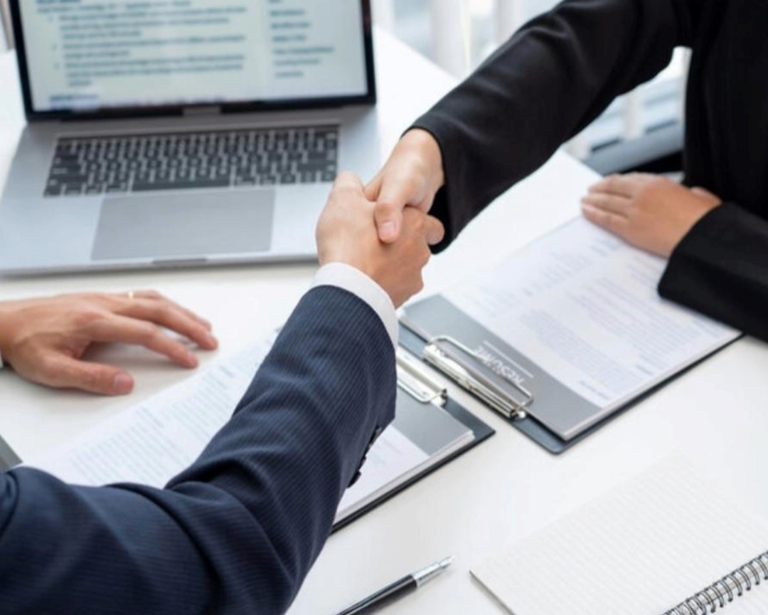 お客様と営業の打合せイメージ